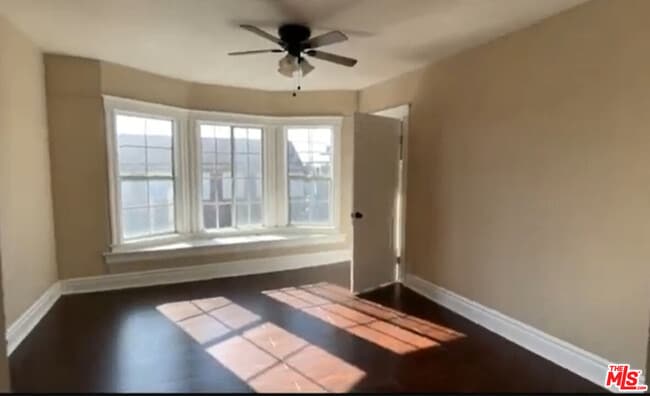 Photo - 1284 W 38th St