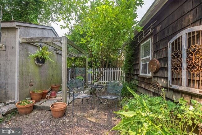 Photo - 808 Monroe Ave