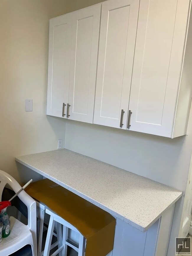 Photo - EAST 15 STREET Unidad 3C