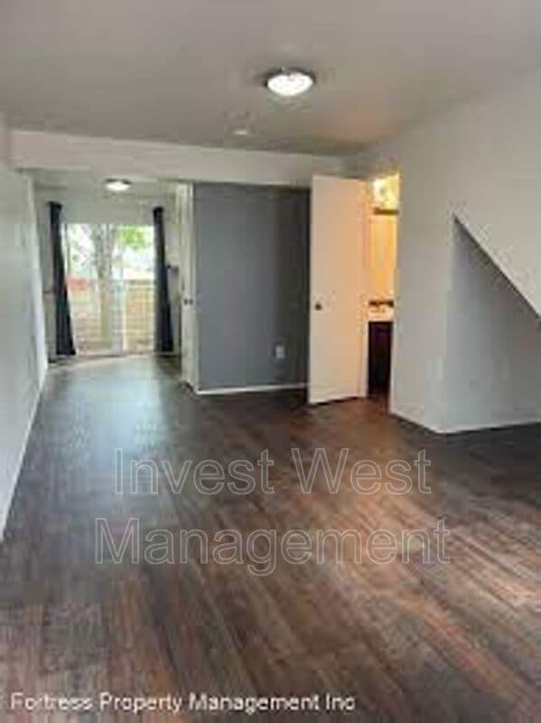 Photo - 9031 N Saint Louis Ave