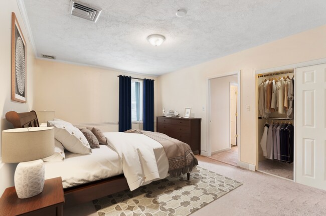 Photo - Spacious Duplex in the Heart of South Side...