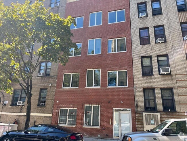 Building Photo - 94 E 208th St Unit 2B Rental