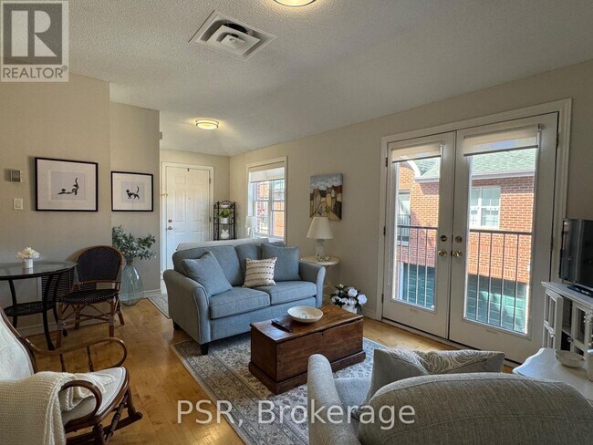 Photo - 1361 Bayview Ave