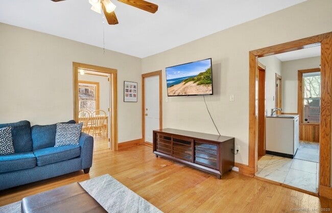 Photo - 52 Sherman St