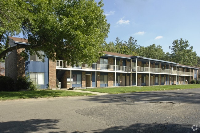 Oak Park - Oak Park Apartments