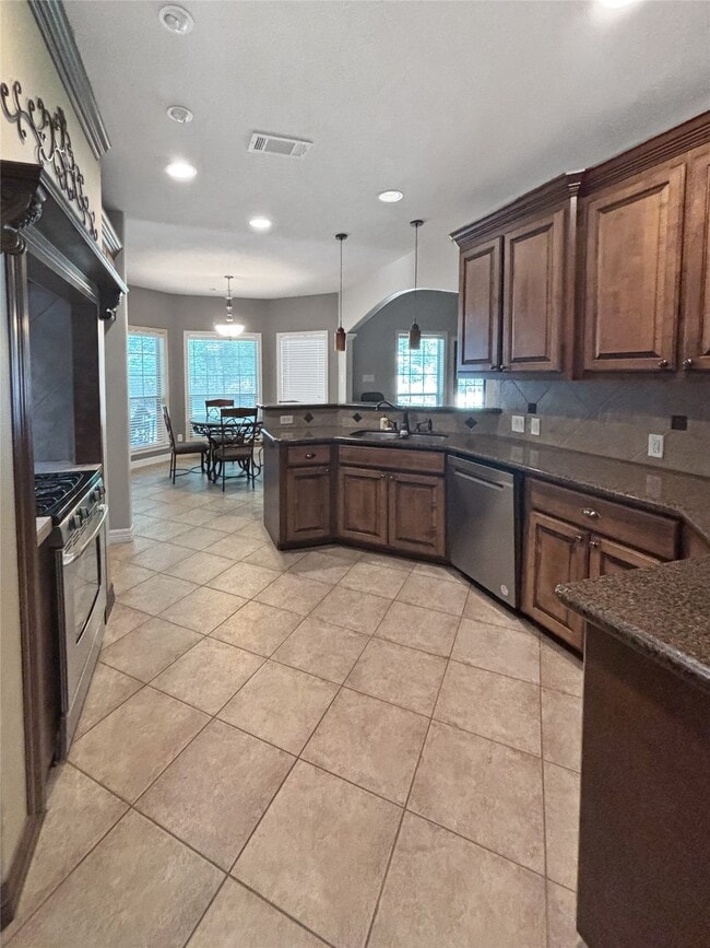 Photo - 289 Broadmoor Dr