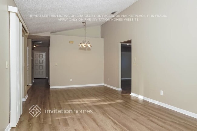 Photo - 7115 Queen Palm Cir