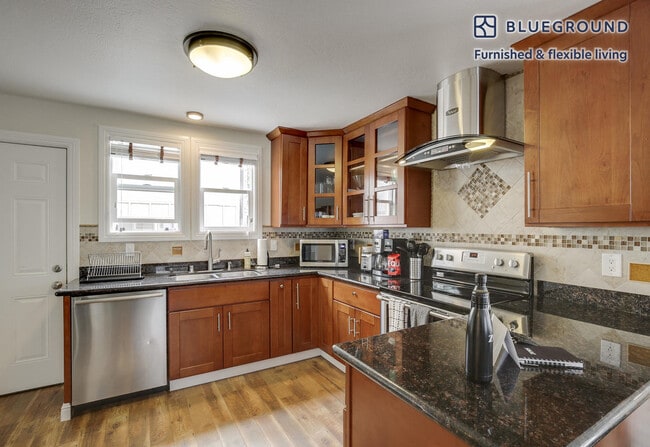 Photo - 350 Rutland Ave