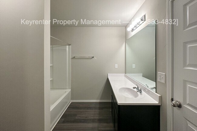 Photo - Gorgeous 4 Bed 2 Bath Home in Heart Of Yukon!