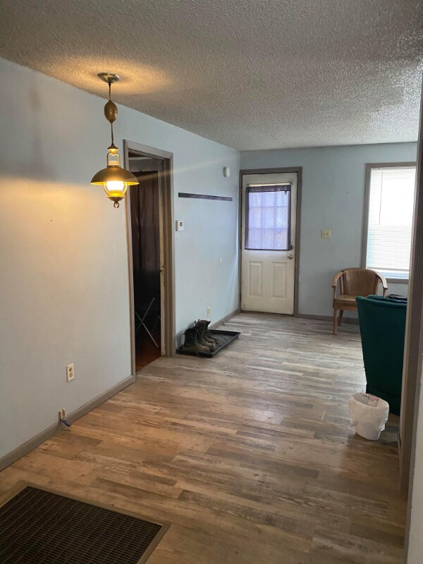 Photo - 519 Dewey Ave N