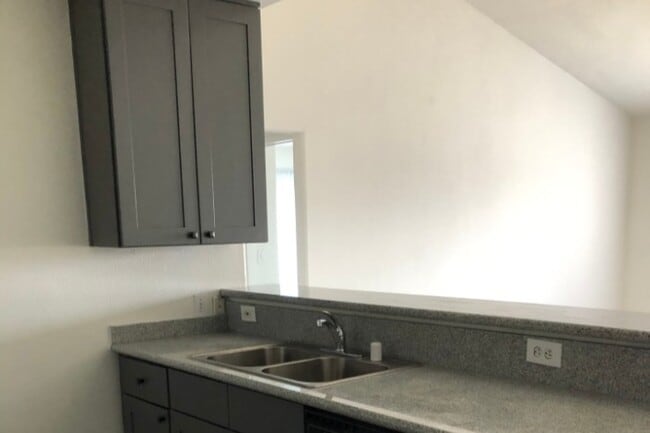 Photo - 15057 Burbank Blvd Unit 8