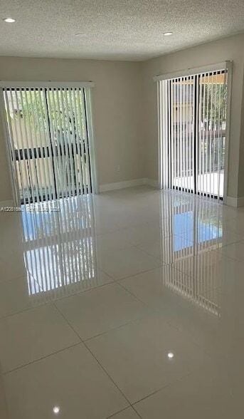 Photo - 6745 SW 132nd Ave Unidad 212