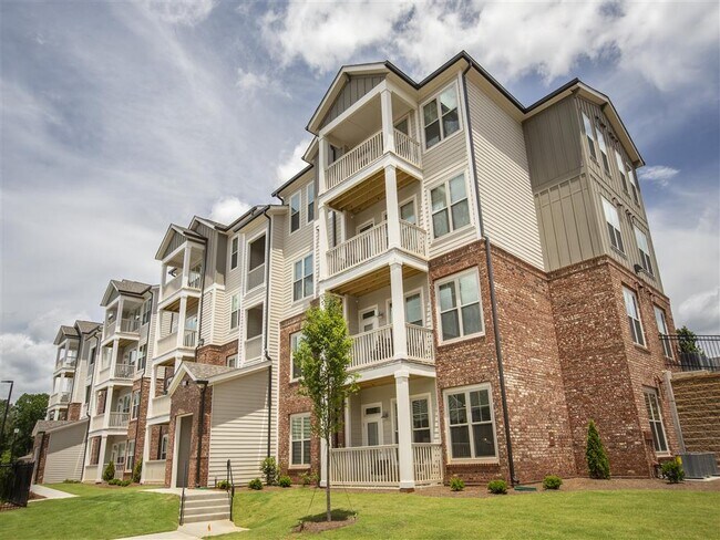 Sixes Ridge Apartments For Rent in Holly Springs, GA