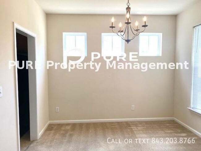 Photo - 160 Avonshire Dr