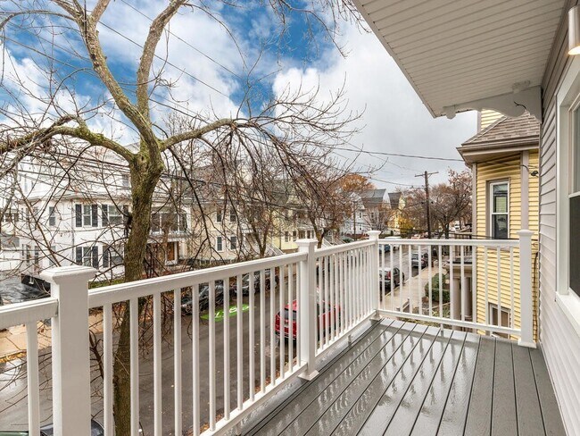 Photo - 233 Willow Ave