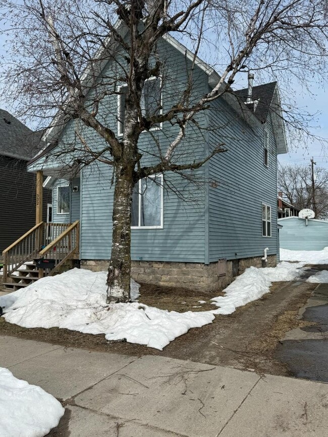Photo - 332 2nd St