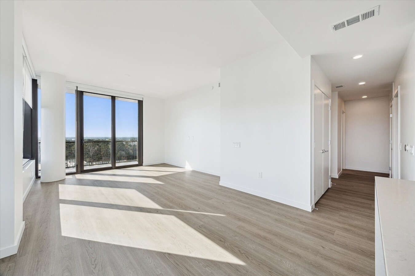 Photo - 1 Riva Row Unit 1117