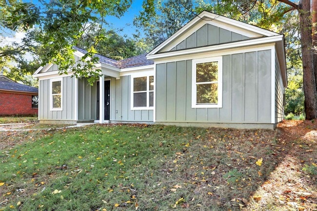 Building Photo - 4489 Beacon Hls Dr