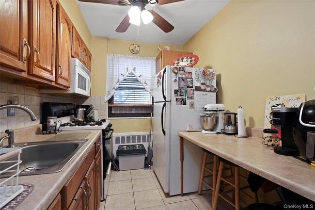 Photo - 137-29 81st St