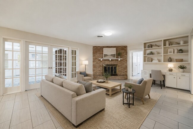 Photo - 5554 Beechnut St