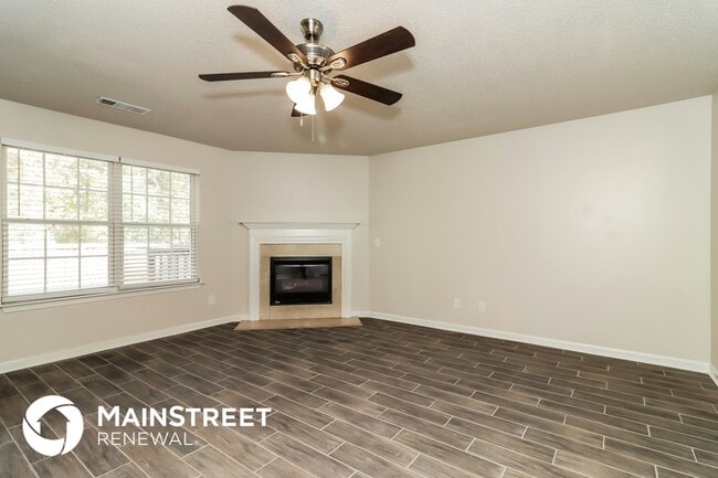 Photo - 40 Glenabbey Dr