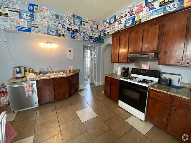 Building Photo - 1263 W Cary St Unit 2 Rental