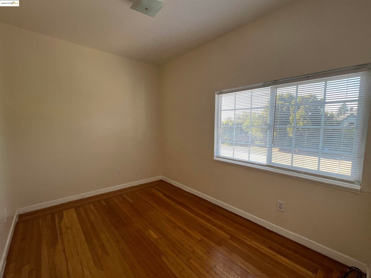 Photo - 3244 Ellis St Unit #C