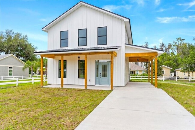 Building Photo - 22229 Carson Dr