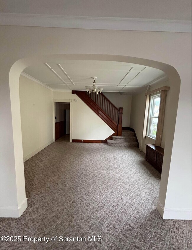 Photo - 1444 Thackery St