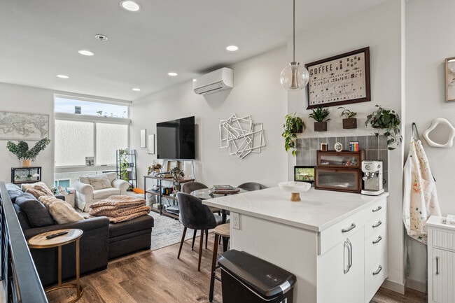 Photo - 2045 NW 60th St