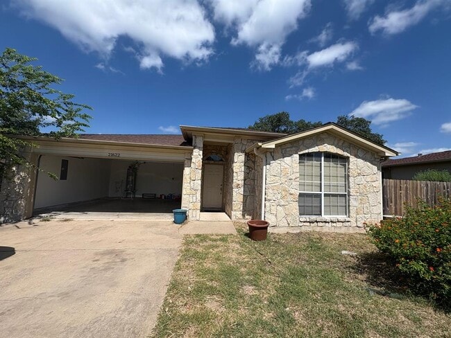 Building Photo - 21622 Boggy Ford Rd Rental