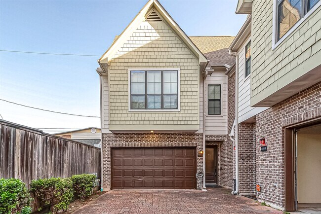 Building Photo - 4001 Dallas St Unit A