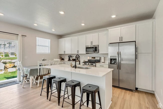 Photo - 2003 Red Yearling Dr