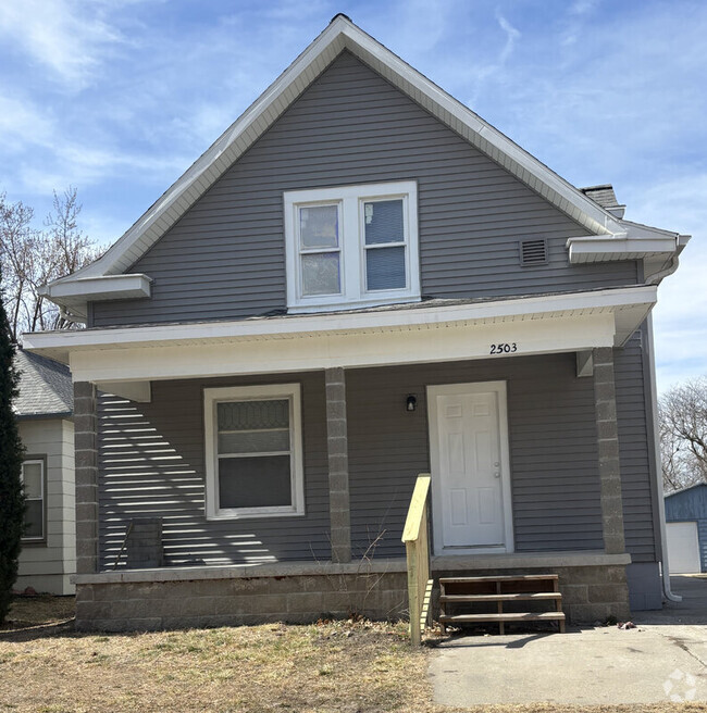 Building Photo - 2503 S 8th St Rental