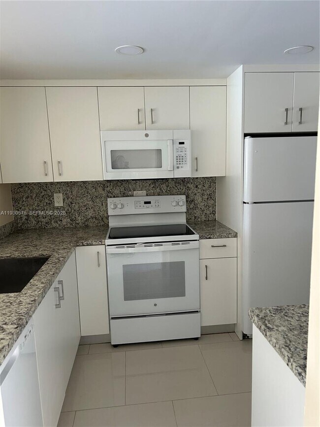 Photo - 7910 N Colony Cir Unidad 209