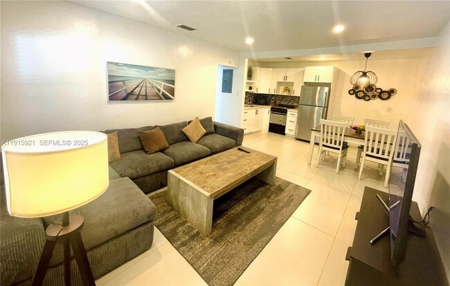1211 NE 15th Ave Unit 1
