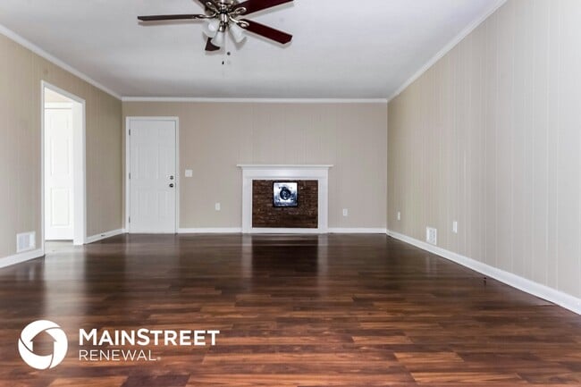 Photo - 2697 Heritage Ln