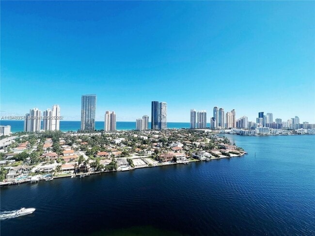 Building Photo - 19101 NE 36th Pl