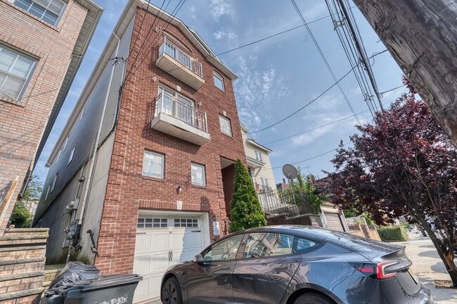 Photo - 392 Liberty Ave Unit 2