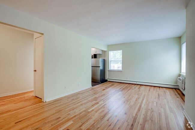 East River Terrace - Studio 410 SF