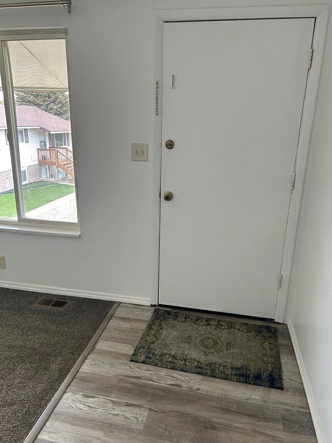 Living room 2 - 817 W Sage St Unit 817 W Sage #3