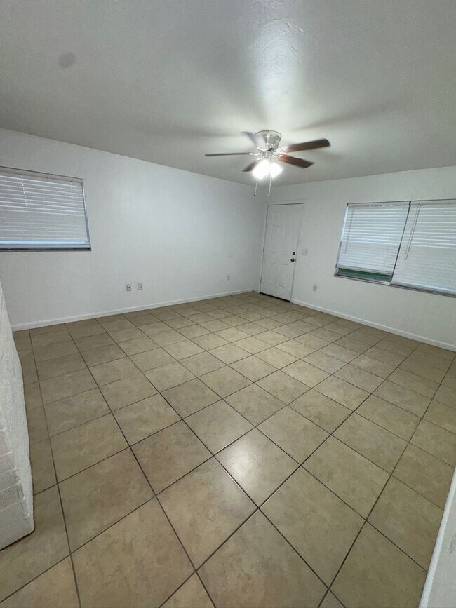 Photo - 1633 NE 70th St