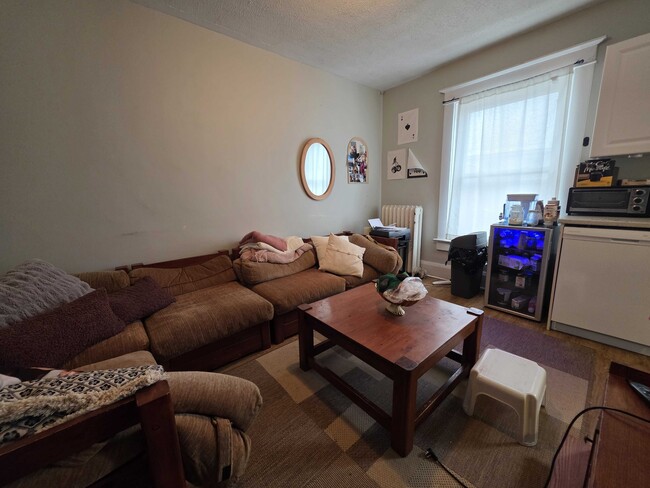 Photo - 147 Division St