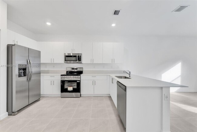 Photo - 2522 SE 27th Dr