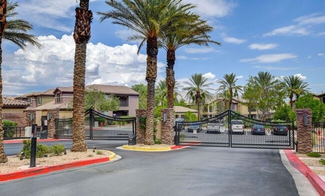 Photo - GORGEOUS 3 BEDROOM / 2 FULL BATH CONDO UNI...