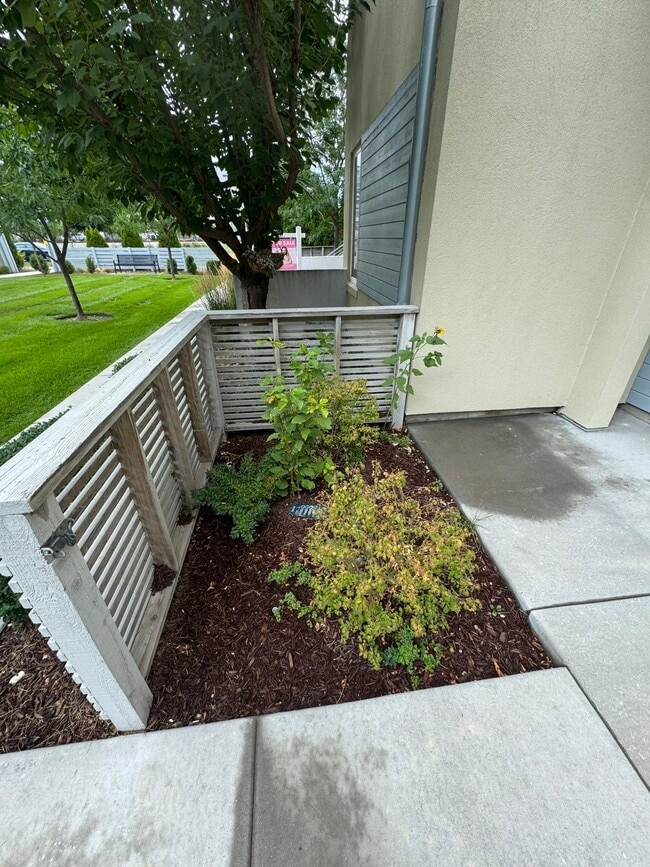 Photo - 4935 W Daybreak Pkwy