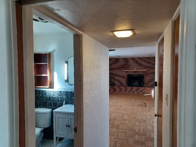 Photo - 3009 Delano Pl NE