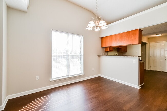 Photo - 5620 Kaitlyn Dr W