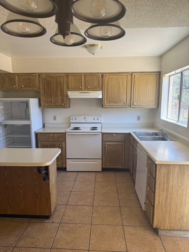 Photo - 433 Avenida Garza Unit C