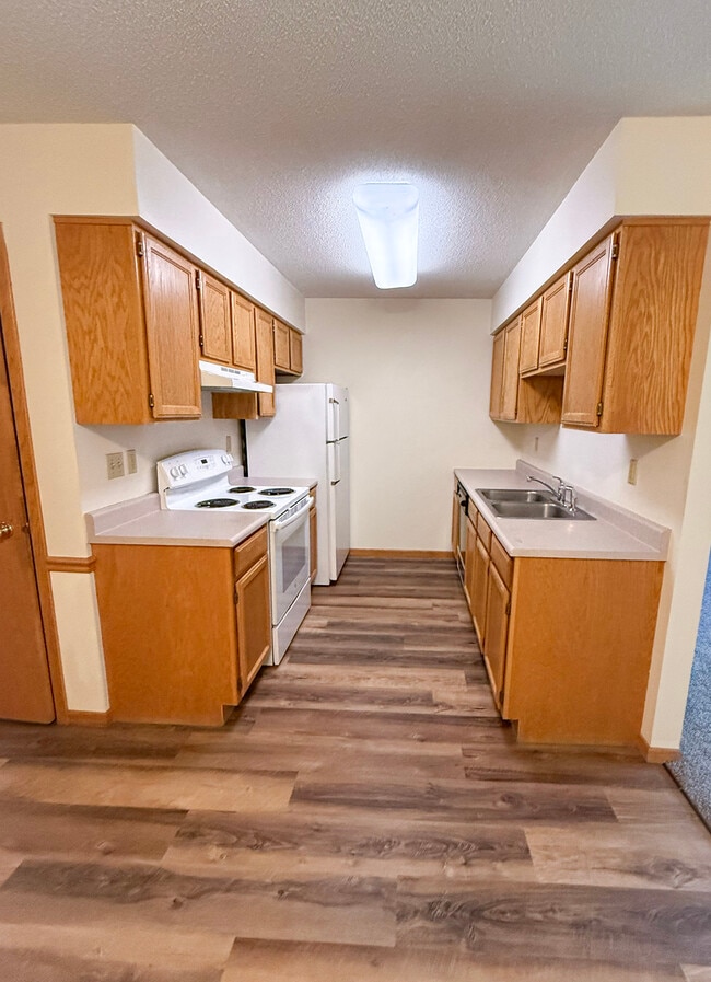 Photo - 345 Twin Oak Dr